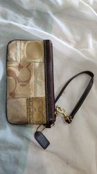 coach pouch