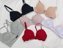 IQ0590 Y2k Retrofit Icons Sports Bras
