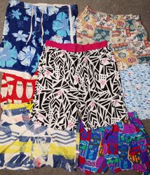 pantalones cortos hawaianos