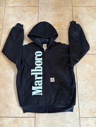 Überarbeitete Carhartt Marlboro Druckjacke.