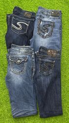 Y2K woman’s jeans