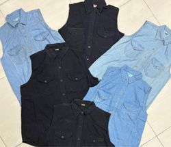 Camisa com botão e bolso frontal cortado