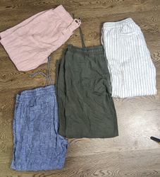 Famosi pantaloni di lino