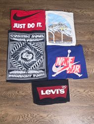T-shirts de marque mélangés