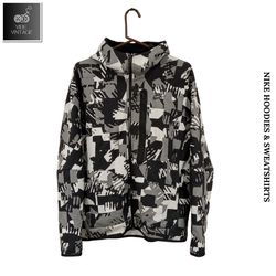 NIKE HOODIES & SWEATSHIRTS (BUNDLE 08)