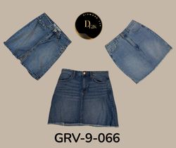 Jupe Midi en Denim Classique – Tenue de Streetwear..