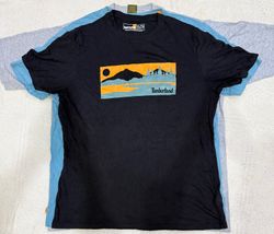 キャットとティンバーランドのTシャツ
