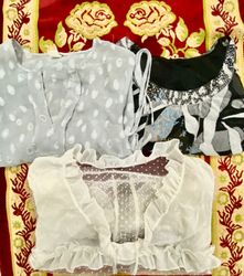 Boho & Vintage: Ein gemischtes Blusen-Sortiment (V..