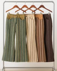 Pantaloni in corduroy rigenerato Upcycled Reborn