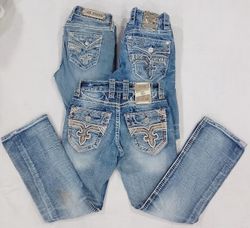 CR5202 Vintage Rock Revival Signature Jeans Bundle