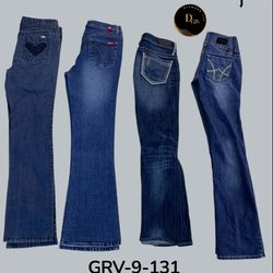 Jeans blu a gamba larga svasati alla moda – Look s..