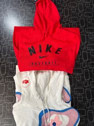 Nike Hoodies – Mixed Styles