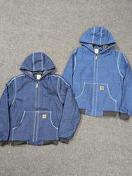 Chaqueta de uso activo de mezclilla azul..