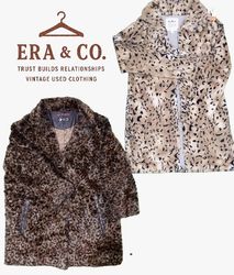 Abrigos de piel con estampado de tigre