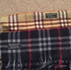 Y2K Burberry scarf