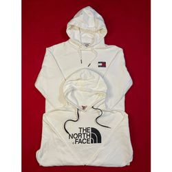 Sudaderas con capucha de Tommy Hilfiger y The Nort..
