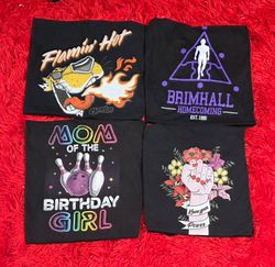 Schwarze schöne T-Shirts