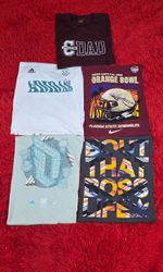 Mischt markierte T-Shirts