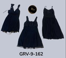 Stylisches schwarzes besticktes Kleid – Perfekt fü..
