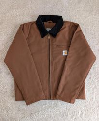 Jaquetas estilo reworked da Carhartt