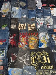 Japanisch gestylte bestickte Jeans