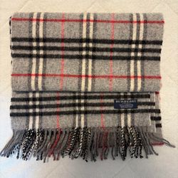 Burberry Scarve