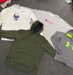 Nike/Champion & Under Armour Hoodies/Sweatshirts &..