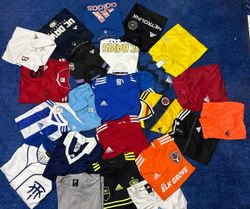 T-shirt sportive Adidas pezzi 23