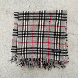 Burberry scarves (Good colors)