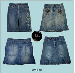 Street Style Goals – Y2K Distressed Denim Midi Ski..