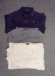 Suéteres da marca Premium Mix, incluindo Ralph Lau..