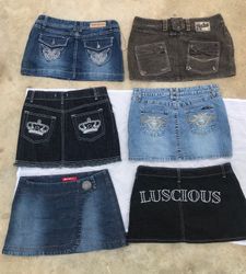 Embroidery mini skirts