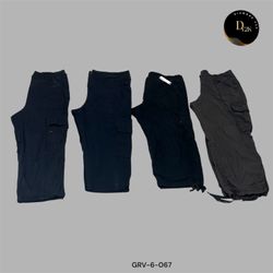 2000s Streetwear Black Cargo Capris (GRV-6-067)