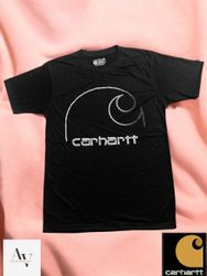 T-shirt stampate in stile rework Carhartt