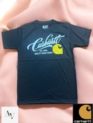 T-shirt stampate in stile rework Carhartt