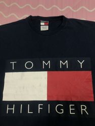 Vintage Tommy Hilfiger T-Shirts