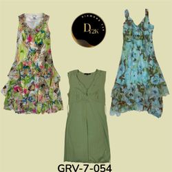 Vestito in poliestere ispirato all'Y2K – Linee ele..