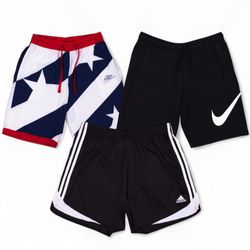 Pantaloni corti Mix Brand tra cui Nike, Adidas.