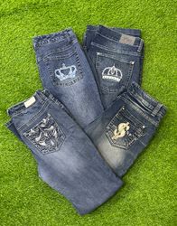 Y2K woman’s flared jeans
