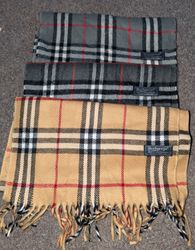 本物のバーバリーのスカーフ