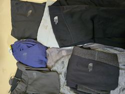 AV-0015 The North Face Bottoms 10 Pcs