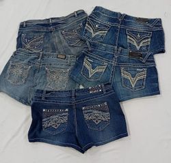 IQ0665 Y2K Chic Revival Stil Upcycelt Mini-Shorts