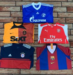 Authentische Fußball-T-Shirts