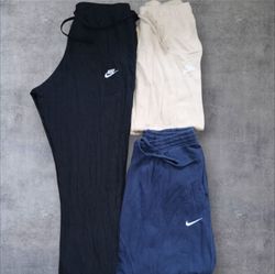 Nike jogging trousers