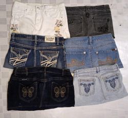 NO BOUNDARIES AND OTHER BRAND MINI SKIRTS (ID 832)