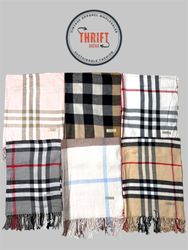 T1570 Burberry Scarve Shawls