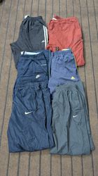 ナイキ トラックパンツ。ADIDAS トラックパンツ