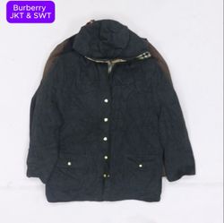 本物のバーバリーのジャケットとセーター