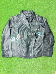 SAY#307 ビンテージ女性用バイカージャケット | フローラル刺繍入りブラックレザー