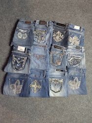 Y2kフレアおよびブートカット刺繍ジーンズ